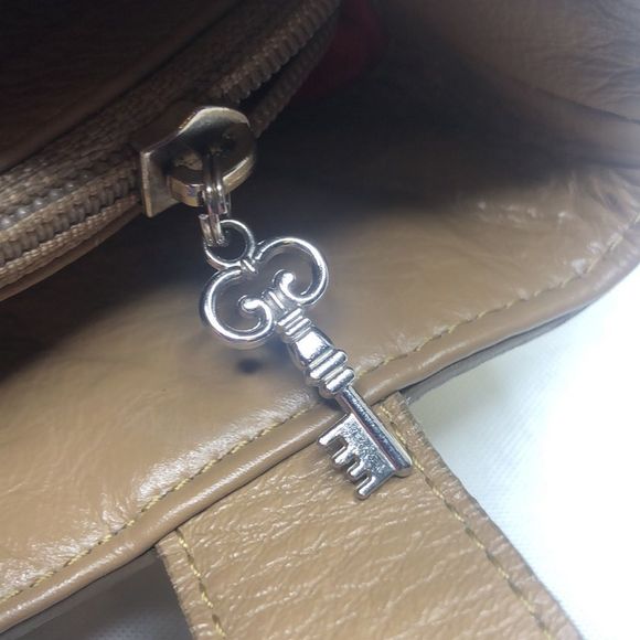 Mario Hernandez leather Butterfly bag - Picture 11 of 12